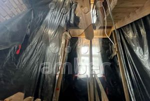 В Светлогорске с лестничного пролёта 3-го этажа упали двое рабочих
