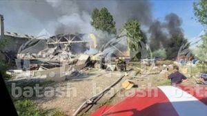 Взрыв на парафиновой фабрике "Свеча" в Салавате: фото и подробности