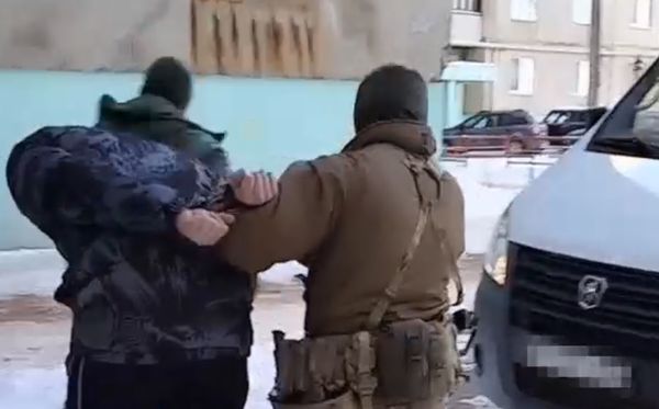 Пятеро бандитов похищали в Благовещенске людей и выпытывали у них деньги