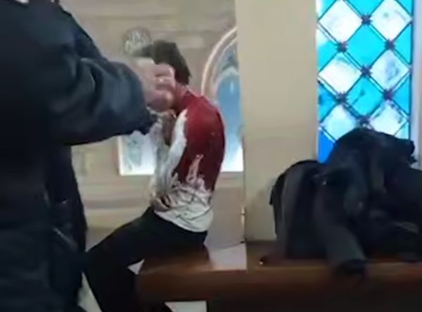 Парень попал под поезд метро на "Кремлёвской" в Казани