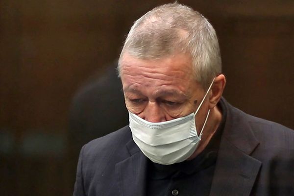 Спрос на поделки Михаила Ефремова из тюрьмы резко вырос после новостей о его возможном УДО