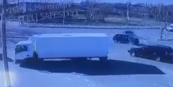 Один человек пострадал в аварии на перекрёстке Суворова и Транспортной