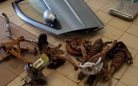 Мужчина пытался ввезти из Литвы 255 килограммов автохлама