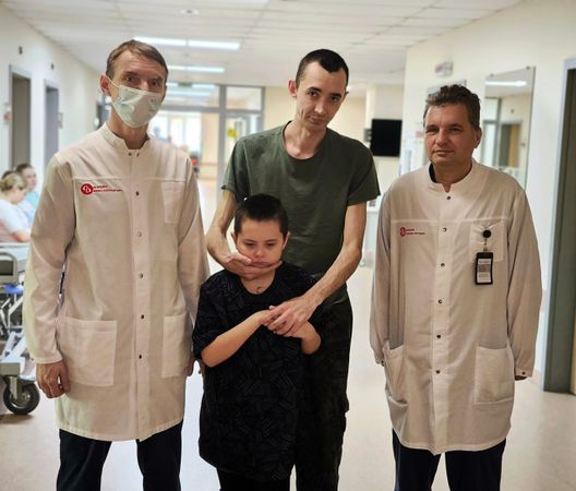 Врачи Новосибирского НИИТО поставили на ноги мальчика, который сломал позвоночник во время катания на «ватрушке»